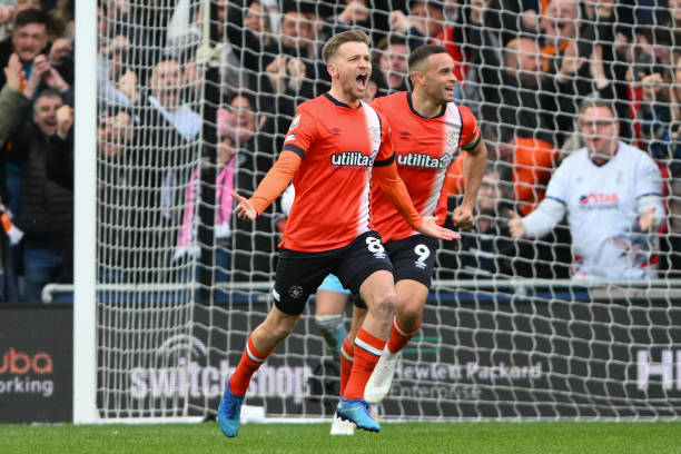 对卡尔保持 对卡尔保持